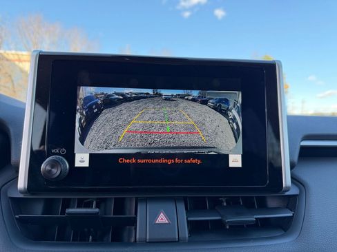 Used 2025 Toyota RAV4 LE image 17