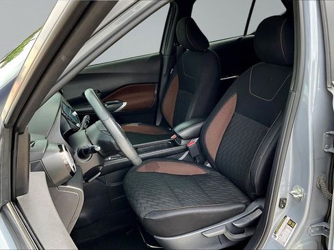 Used 2023 Nissan Kicks SR FWD image 22