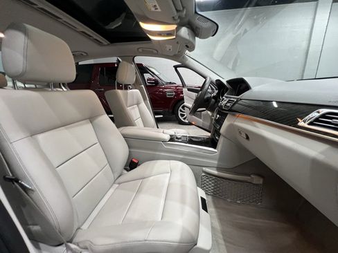 Used 2016 Mercedes-Benz E 350 4MATIC Sedan image 43