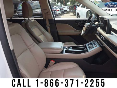 Used 2022 Lincoln Aviator 2WD w/ Elements Package image 33