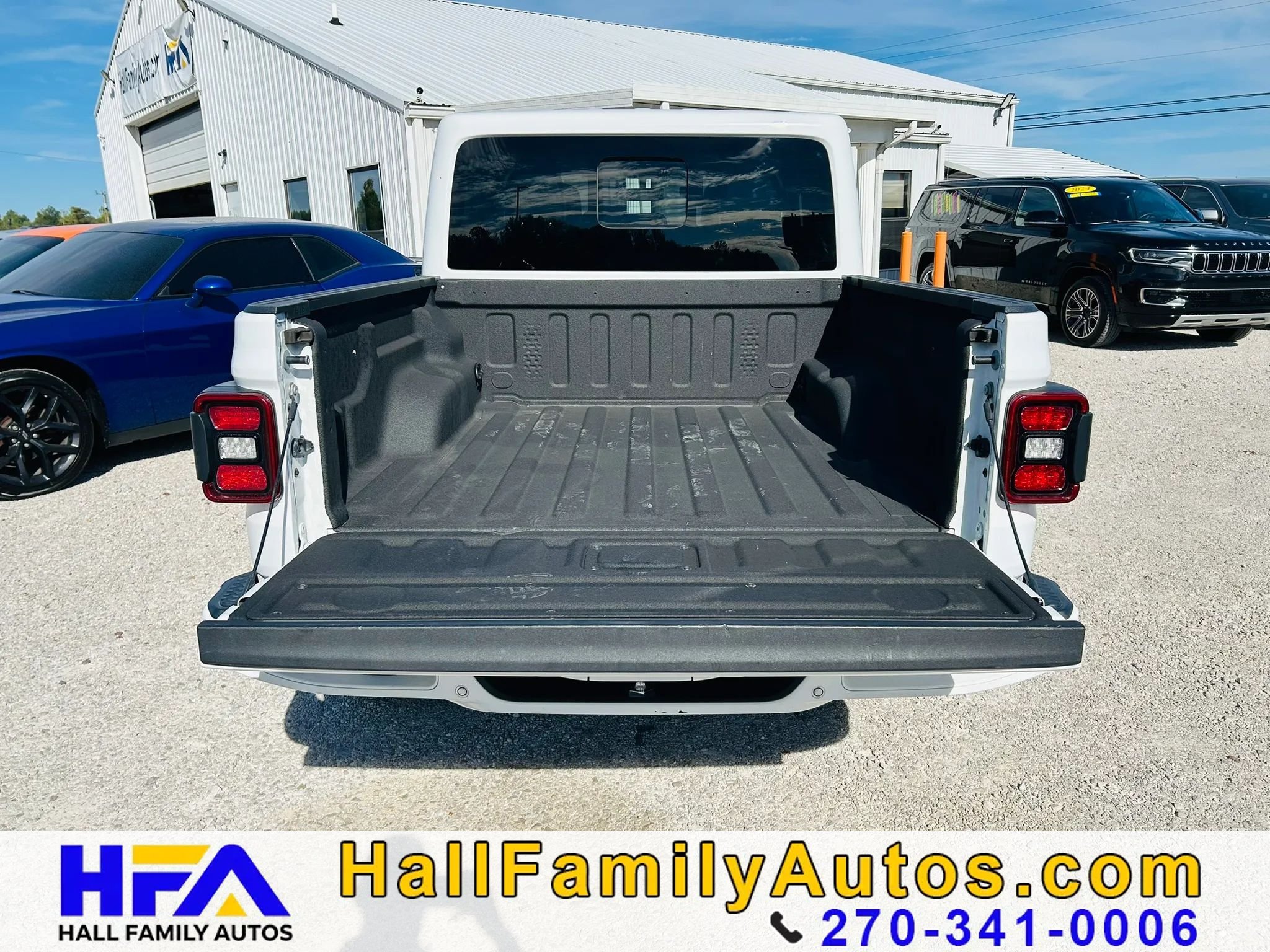 Used 2023 Jeep Gladiator Overland AWD/4WD image 5