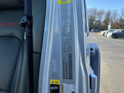 Used 2023 Jeep Wrangler Unlimited Rubicon w/ Cold Weather Group image 28