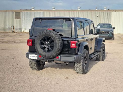 Used 2019 Jeep Wrangler Unlimited Sahara AWD/4WD image 8