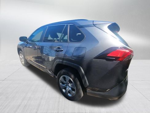 Used 2021 Toyota RAV4 LE FWD image 6