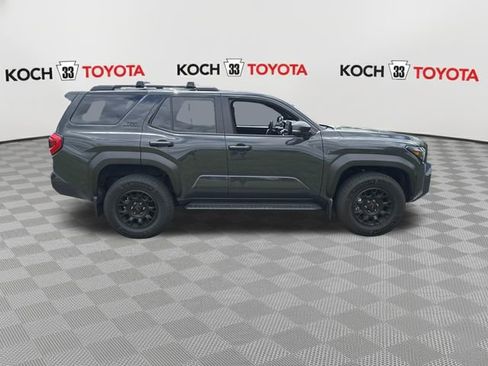 Certified 2025 Toyota 4Runner TRD Off-Road Premium AWD/4WD image 9