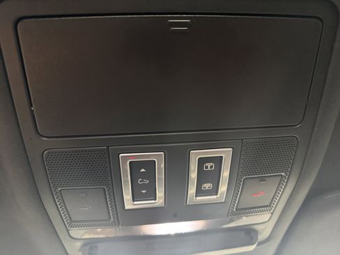 Used 2022 Land Rover Defender 110 X-Dynamic HSE AWD/4WD image 17