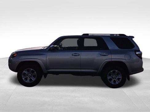 Used 2021 Toyota 4Runner SR5 Premium w/ Moonroof Package image 2