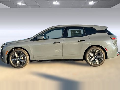 Used 2026 BMW iX xDrive45 AWD/4WD image 2