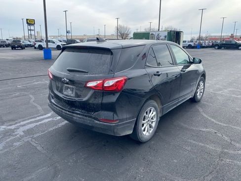Used 2020 Chevrolet Equinox LS w/ LS Convenience Package image 6