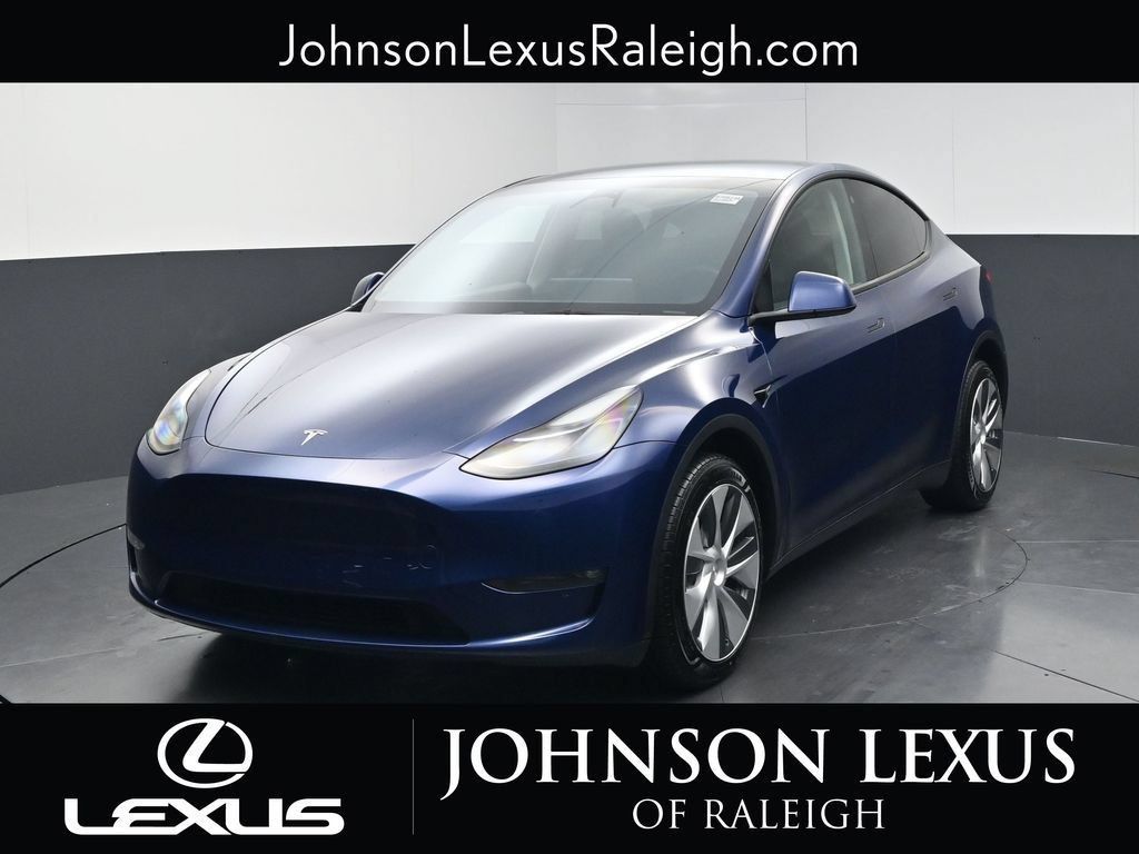 Used 2023 Tesla Model Y Long Range AWD/4WD image 1
