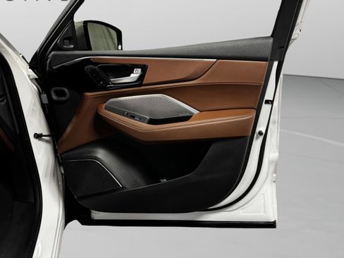 Certified 2023 Acura MDX FWD w/ Technology Package image 38