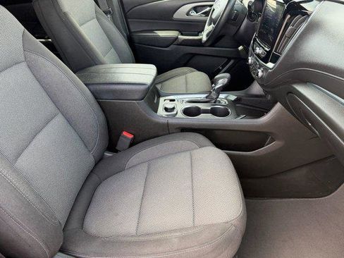 Used 2023 Chevrolet Traverse LT AWD/4WD image 12
