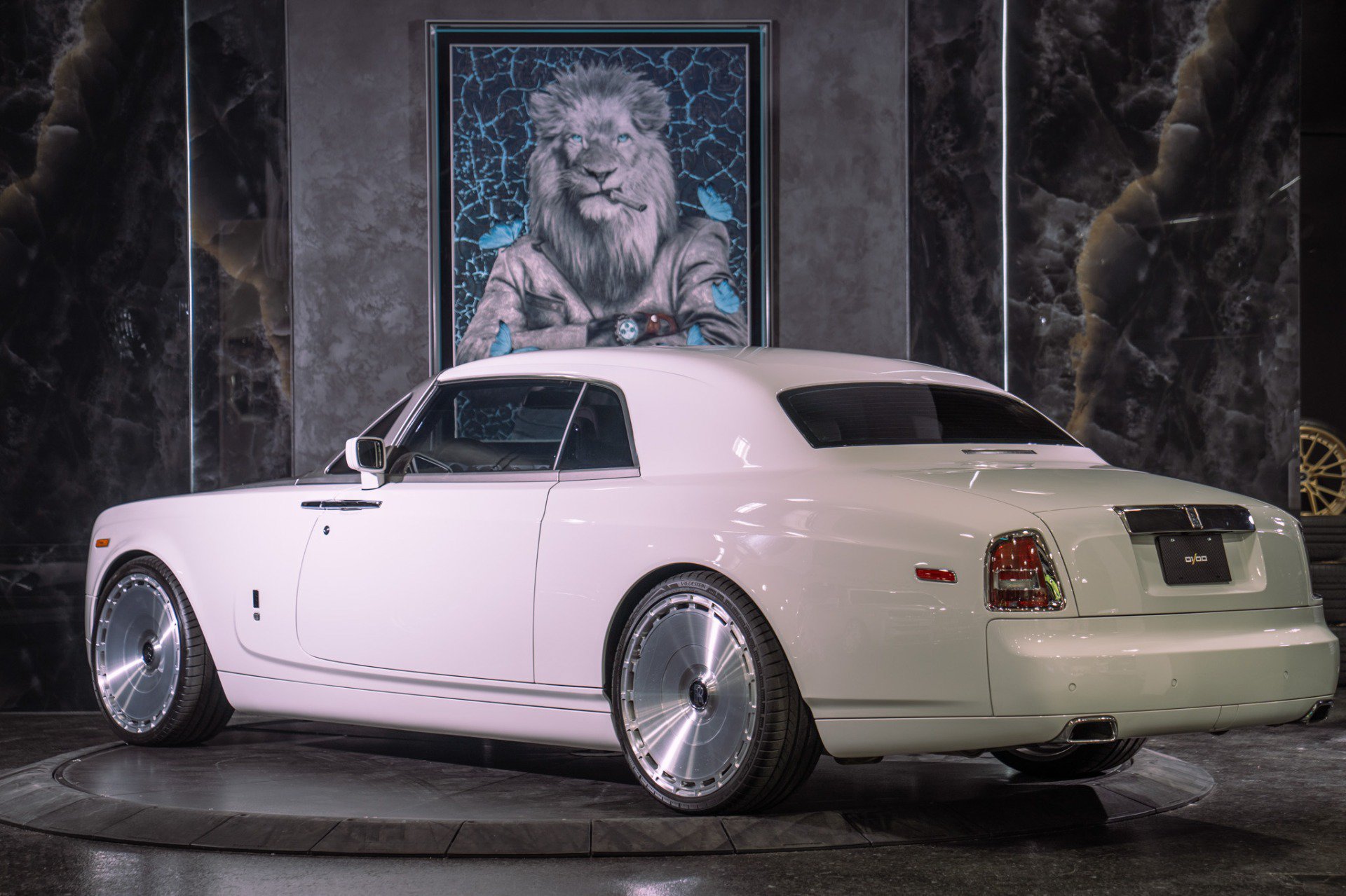 Used 2009 Rolls-Royce Phantom Coupe RWD image 4