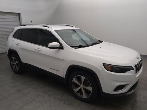 Used 2019 Jeep Cherokee Limited FWD image 11