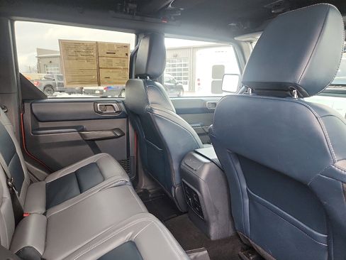 Used 2024 Ford Bronco Outer Banks image 28