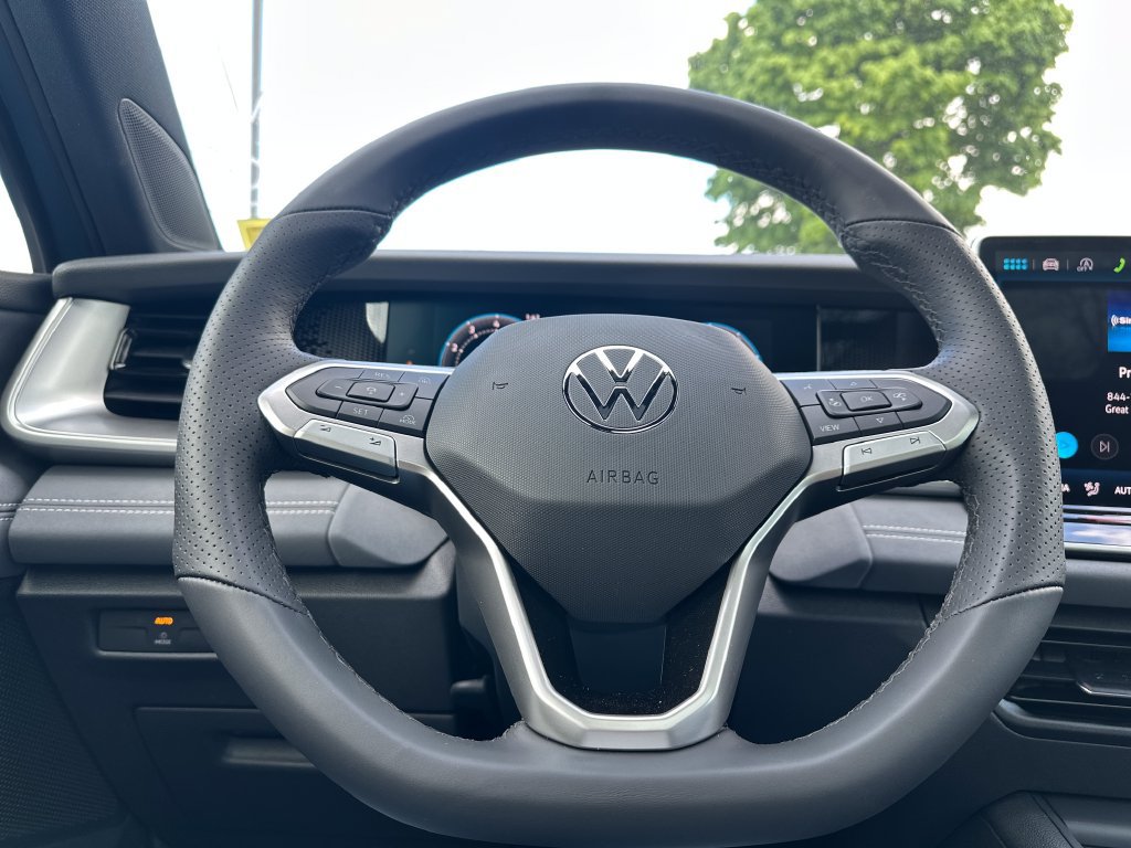 New 2026 Volkswagen Tiguan SE R-Line AWD/4WD image 7