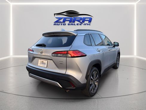 Used 2022 Toyota Corolla Cross XLE w/ Convenience Package AWD/4WD image 6