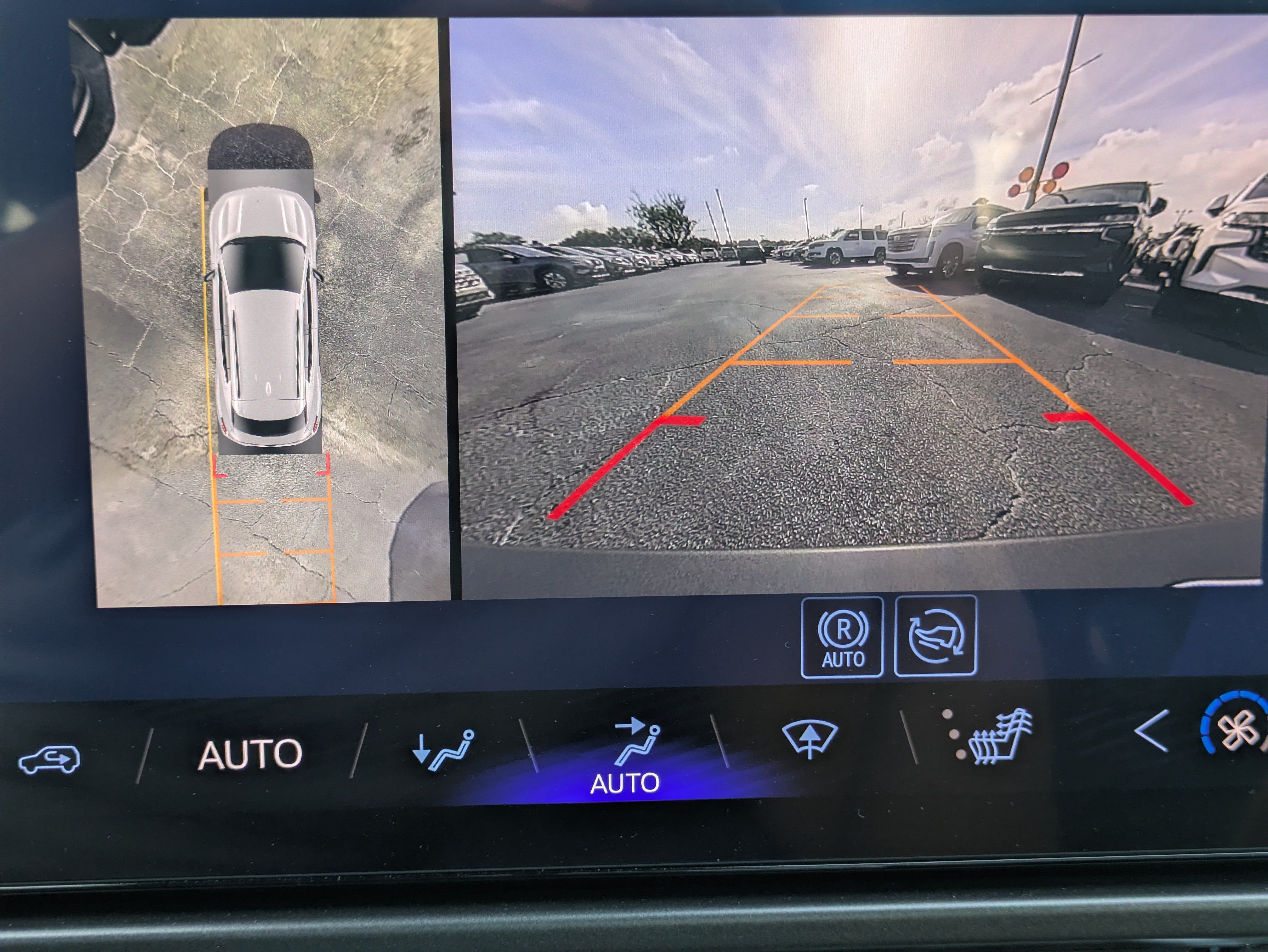 New 2026 Chevrolet Equinox EV LT w/ Comfort Package AWD/4WD image 11