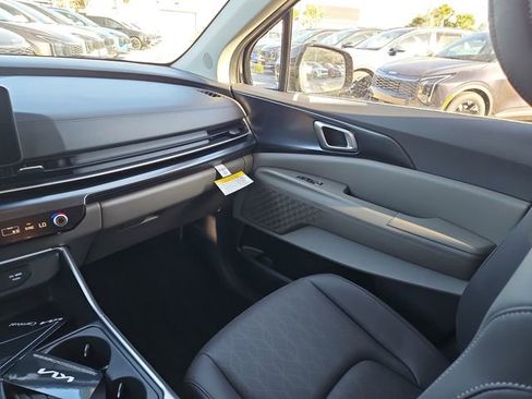New 2026 Kia Carnival image 9