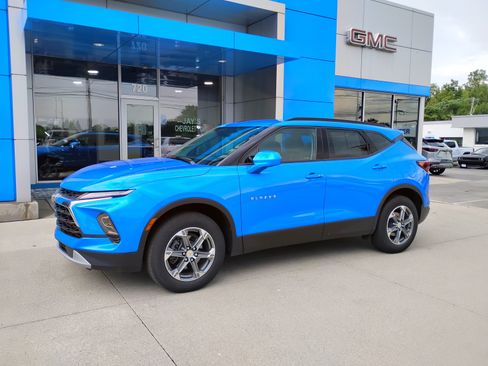 Used 2024 Chevrolet Blazer LT w/ Convenience Package FWD image 12
