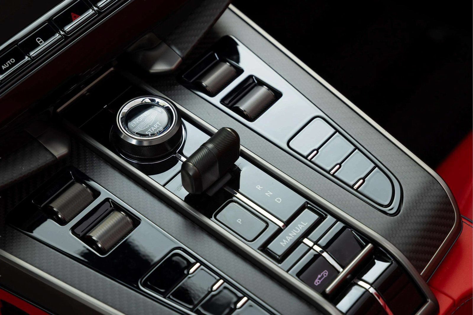 New 2026 Aston Martin Vanquish Convertible RWD image 32