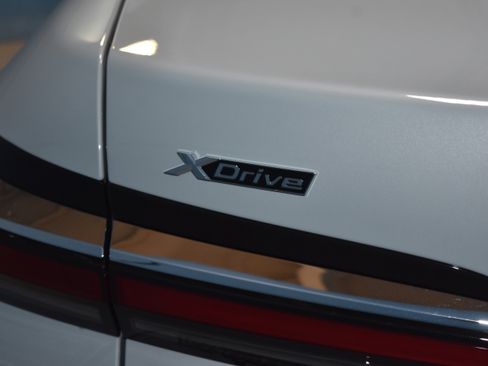 New 2026 BMW 740i xDrive w/ Executive Package image 22