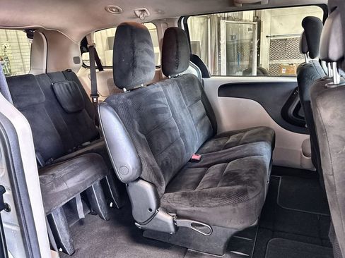 Used 2017 Dodge Grand Caravan SE w/ Power Window Group image 29