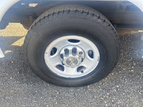 Used 2014 Chevrolet Express 3500 image 20