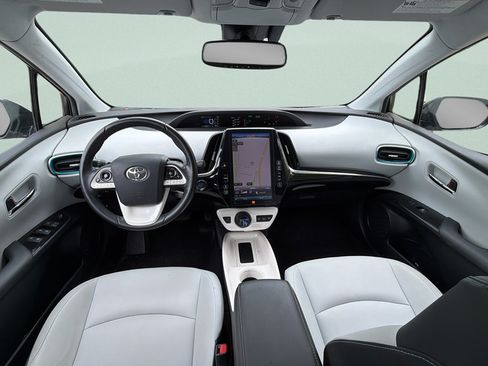 Used 2018 Toyota Prius Prime Advanced FWD image 9