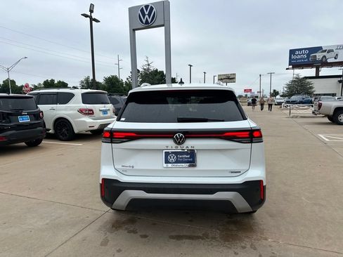 Used 2026 Volkswagen Tiguan SE AWD/4WD image 6