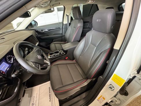 Used 2023 Buick Envision Essence w/ Sport Touring Package image 20