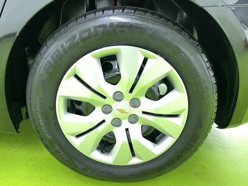 Used 2013 Chevrolet Cruze LS image 14