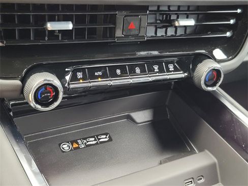 New 2025 Chevrolet Tahoe Premier w/ Sun And Tow Package image 19