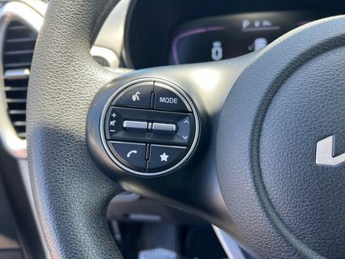 Certified 2024 Kia Soul LX w/ Option Group 015 FWD image 15