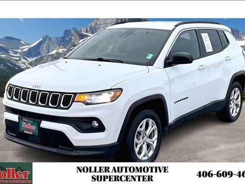 Used 2024 Jeep Compass Latitude image 1