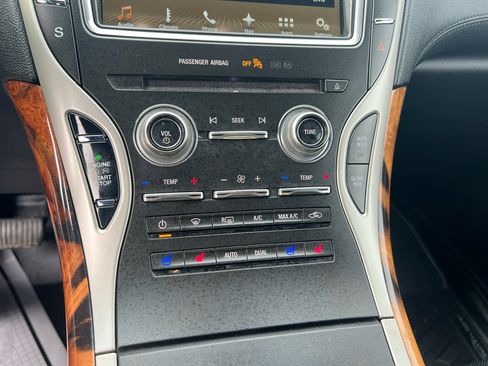 Used 2017 Lincoln MKX Reserve image 11