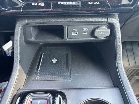 Used 2024 Honda Pilot TrailSport image 36