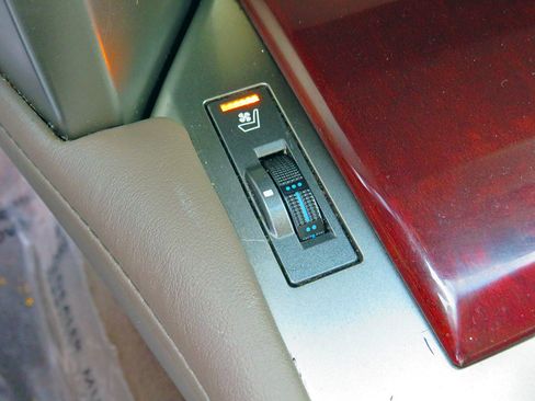 Used 2016 Lexus GX 460 w/ Premium Package image 33