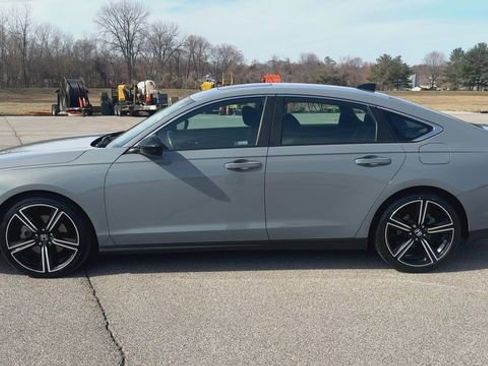 Used 2023 Honda Accord Sport image 5