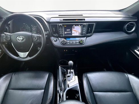 Used 2016 Toyota RAV4 SE image 16