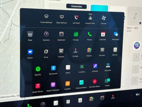 Used 2021 Tesla Model S Plaid image 13