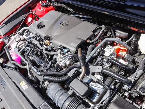 Used 2026 Toyota Camry Hybrid w/ Multimedia Upgrade Package image 31