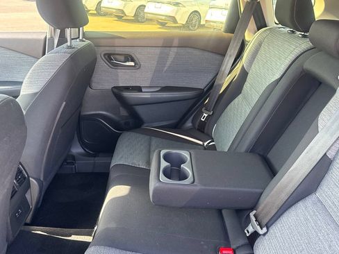 Certified 2023 Nissan Rogue SV FWD image 21