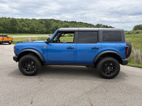 New 2026 Ford Bronco Badlands AWD/4WD image 2