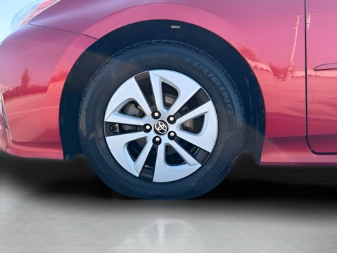 Used 2016 Toyota Prius Four FWD image 30