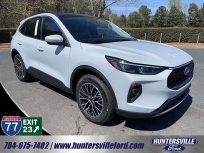 New 2025 Ford Escape SE w/ PHEV Premium Package