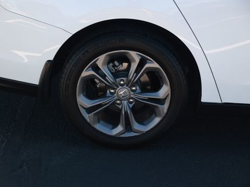 Used 2024 Honda Accord EX image 9