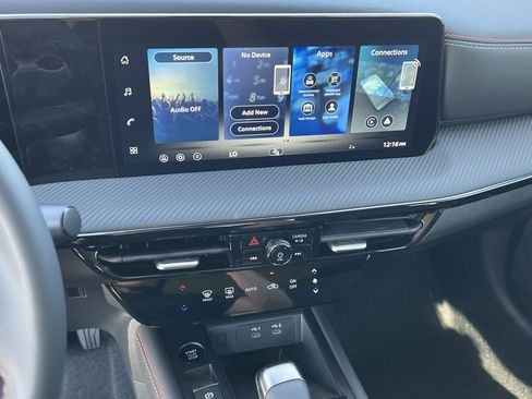 New 2026 Nissan Kicks SR image 11