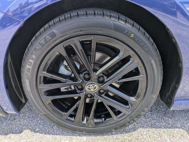 Used 2025 Toyota Camry SE w/ Convenience Package FWD image 11