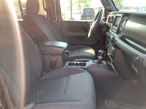 Used 2023 Jeep Gladiator Sport AWD/4WD image 22